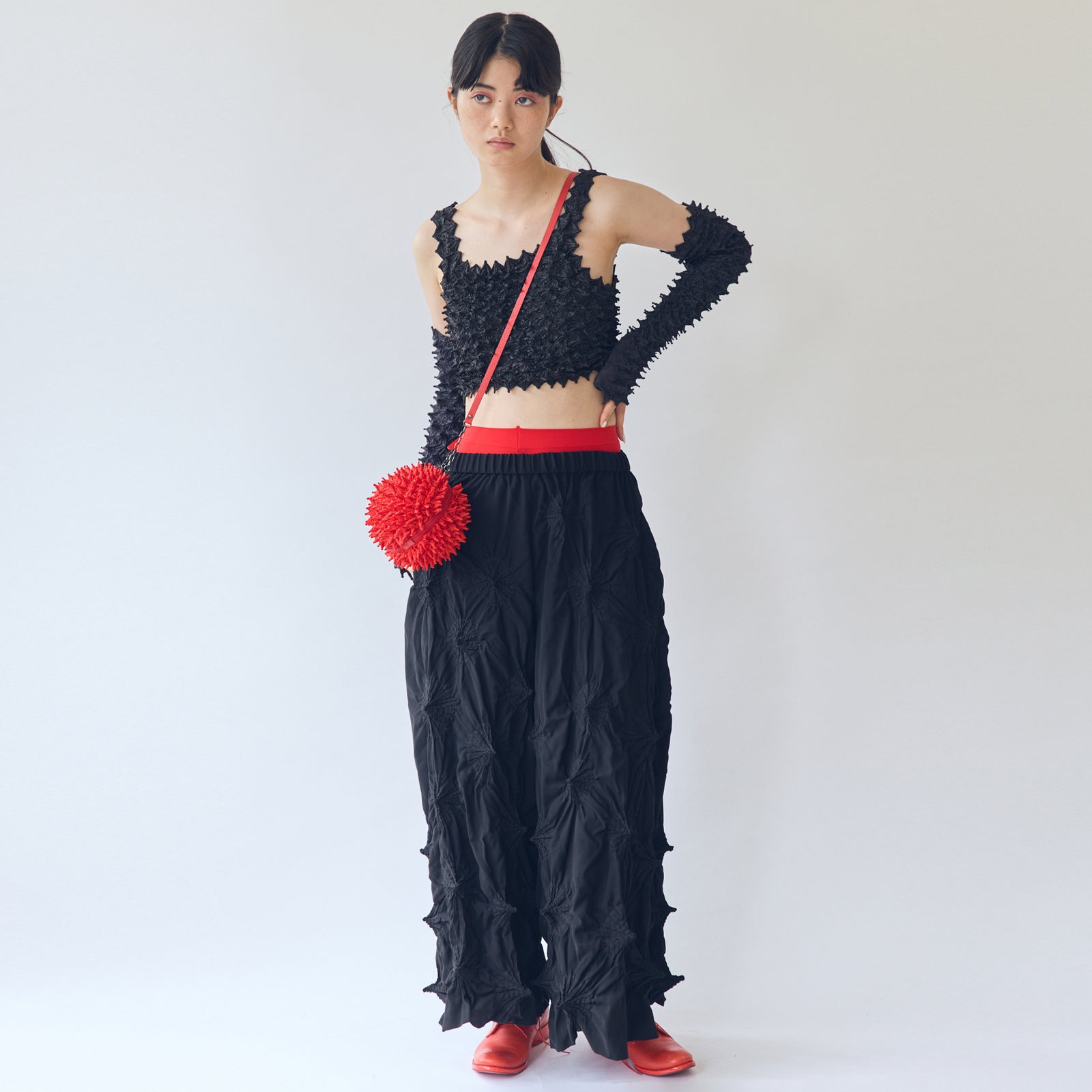 巻き上げ絞りのパンツ アムンゼン