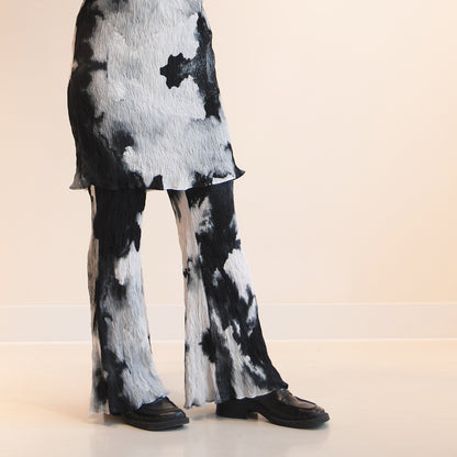 Wavy Pants with a "Nijimi" Pattern