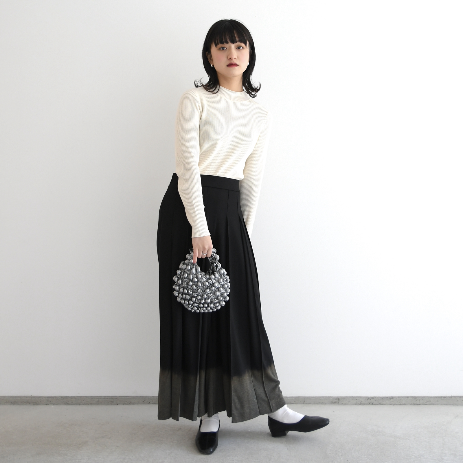 小さなぽんぽんのバッグ メタリック